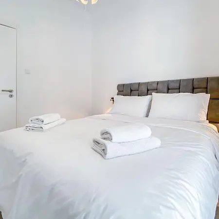Syntagma Square, 60Sqm Platinum Suite-3