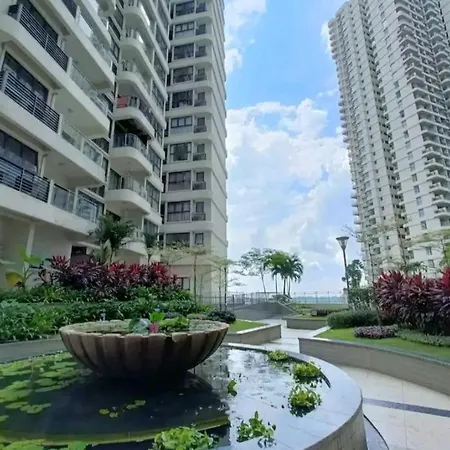 seaview beach 4-13pax CIQ 5mins johor bahru KSL MIDVALLEY-3