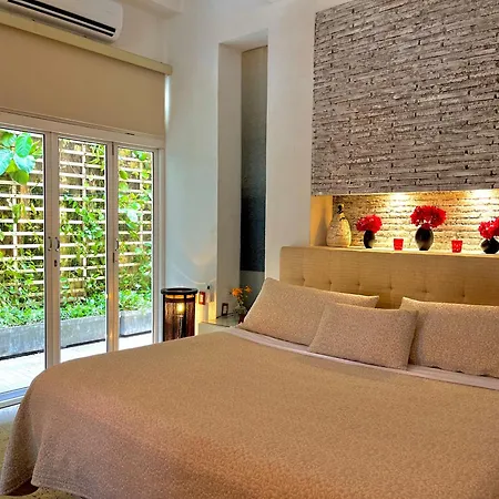 By Calamari Homes - Parque Centenario 206 Walled City-2