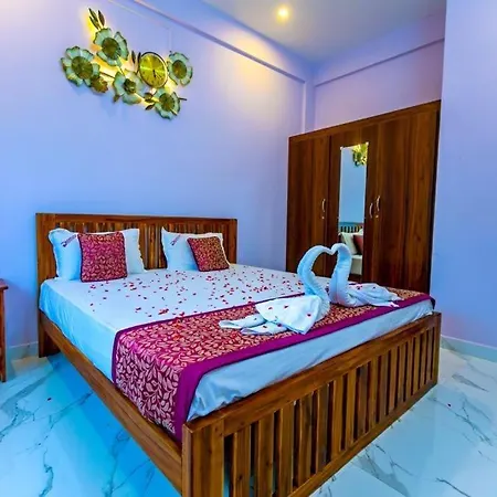 Dreamland Retreat With Swimming Pool-2