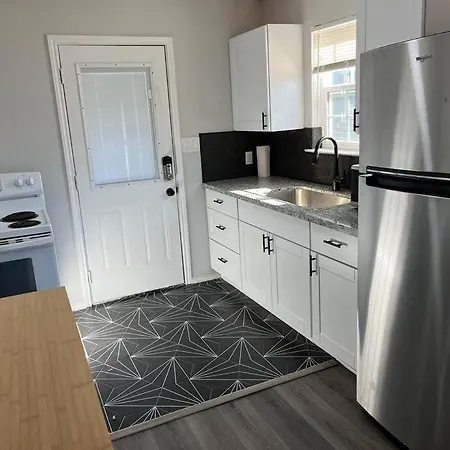 Quaint 1 Bd Close To Downtown-3