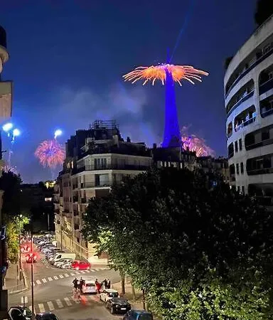 Appartement Avec Magnifique Vue Tour Eiffel-2