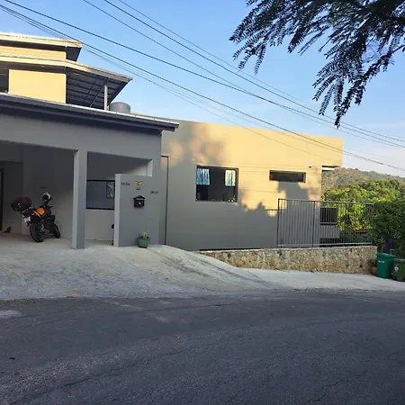 Seaview Eagles Nest Apartments-2