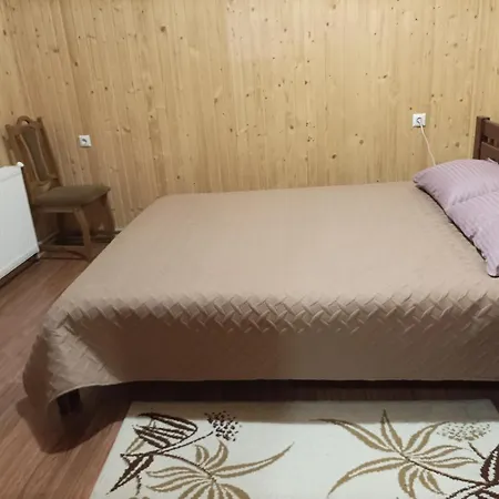 Сімейний Котедж У Діани-3
