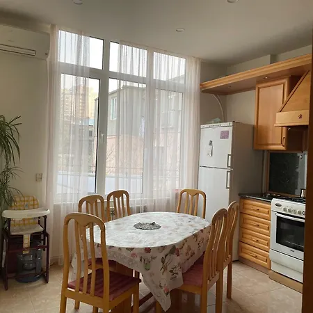 Bright And Modern 4Br Apartment - Center Of Yerevan-2