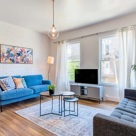 Chez Mont Royal Apartments!-2