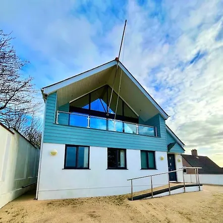 Caledonian House - Newquay-2
