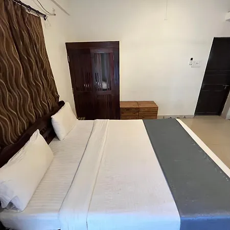 Baga Beach Sunset And Spa-3