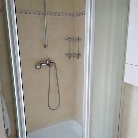 Authentic, Traditional Airbnb In Central Prague !-3