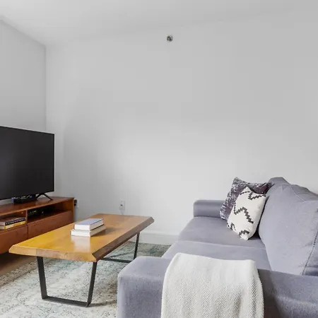 Sparkling Midtown Studio W Gym Nr Times Sq Nyc-228-2