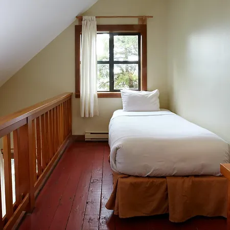 Middle Beach Lodge-3