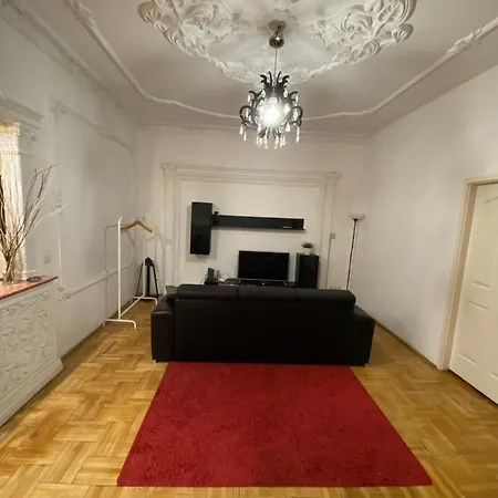 Apartment And Rooms Heart Of The City-2