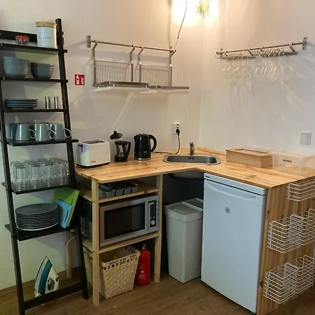 Minimal Hostel-3