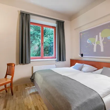 JUFA Hotel am Sigmundsberg-3