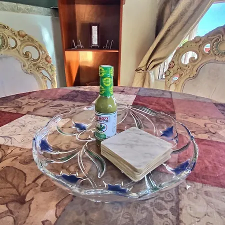 Mountain View Family Home In Town With King Suite And Midterm Available-2