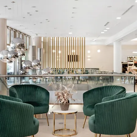 Corso Hotel Pecs-2