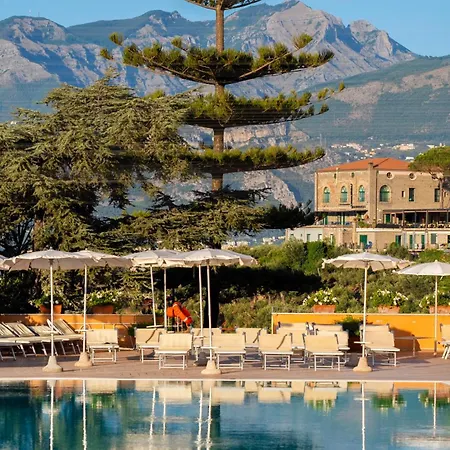 Grand Hotel Vesuvio-3
