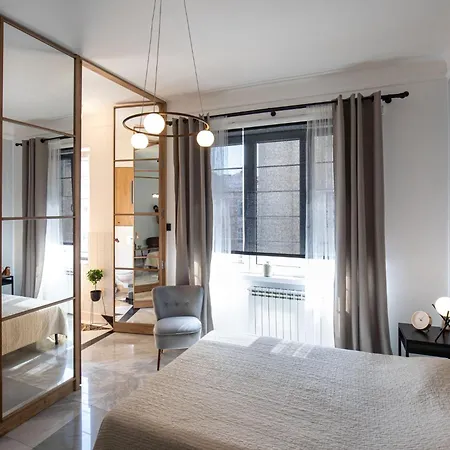City Centre Elegance: Kosancicev Venac Studio-2