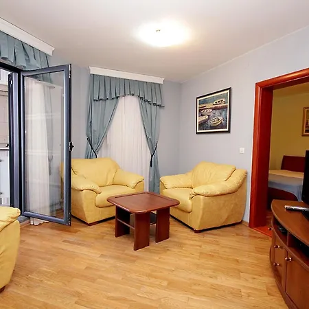 Plava Vila Beach Apartments Sveti Stefan-3