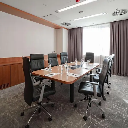 Doubletree By Hilton Zagreb-3
