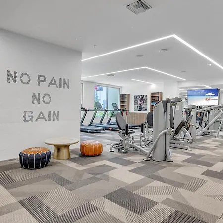 Modern Unit In Downtown Miami With Free Parking-2