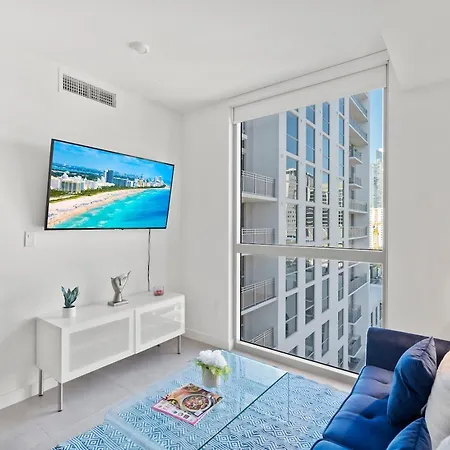 Modern Unit In Downtown Miami With Free Parking-3