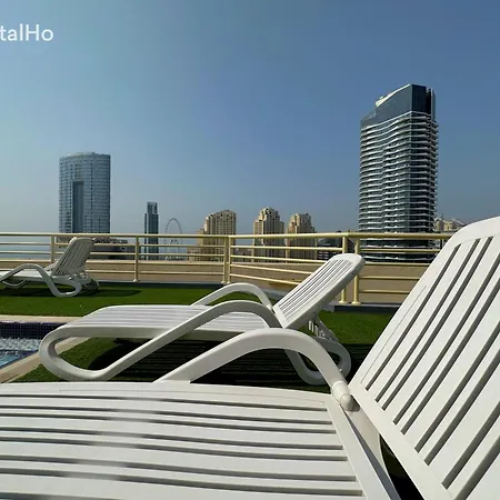 Quiet Studio With Balcony And Roof Top Pool In Dubai Marina-3