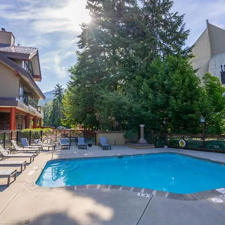 Whistler Village Inn&Suites-3