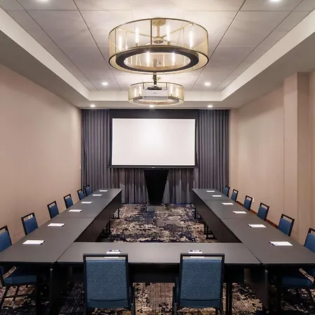 Hampton By Hilton At The Boston Seaport District-3