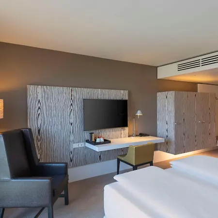 Doubletree By Hilton Vienna Schonbrunn-3