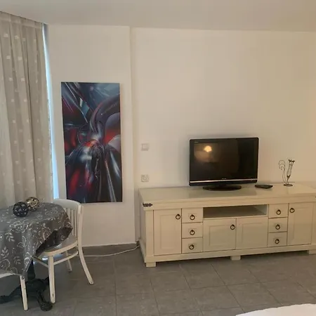 Raphael Apartments-3