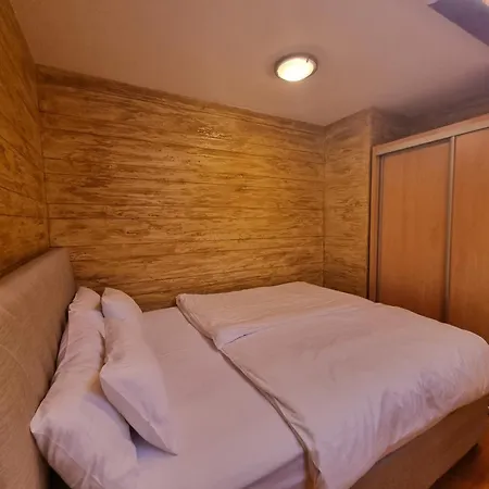Apartman Lord Privatni App U Sklopu Aparthotela Vucko-2