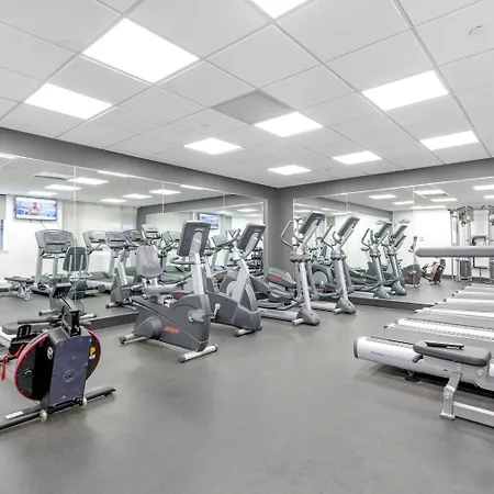 Midtown W 1Br W Gym Doorman Nr Times Sq Nyc-692-2