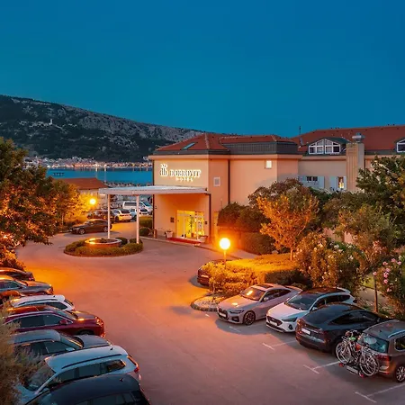 Hotel Dobrovit-2