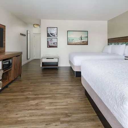 Hampton Inn Key West FL-3