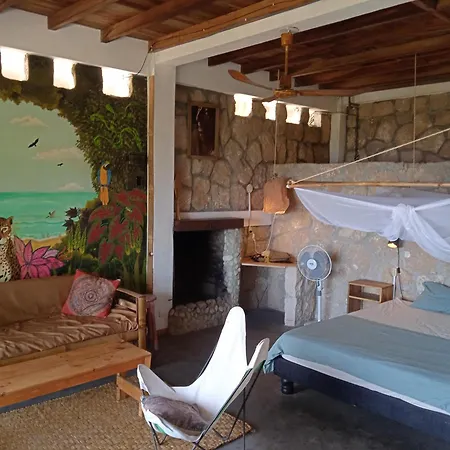 Punto Verde Ecological House-2