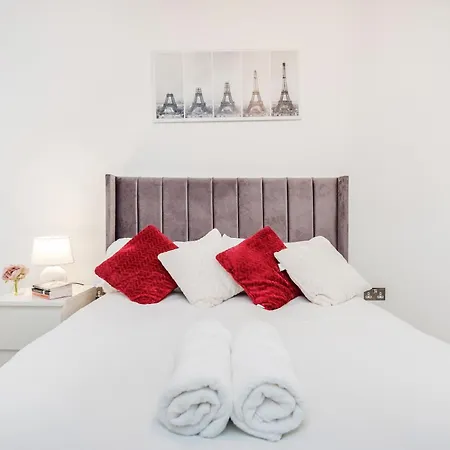 Deluxe Condo Beside 02 Arena And Central London-2