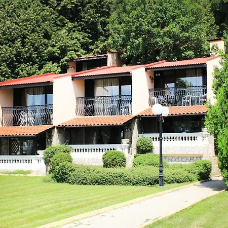Villas Elenite-3