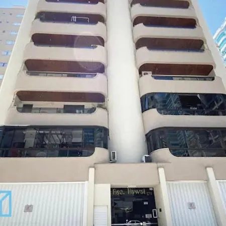 Apartamento Na Melhor Localizacao Da Meia Praia Em Itapema Com Garagem Para Camioneta Suv-3