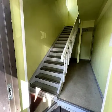 Small & Cozy Studio Apartment - Wifi & Free Parking-3
