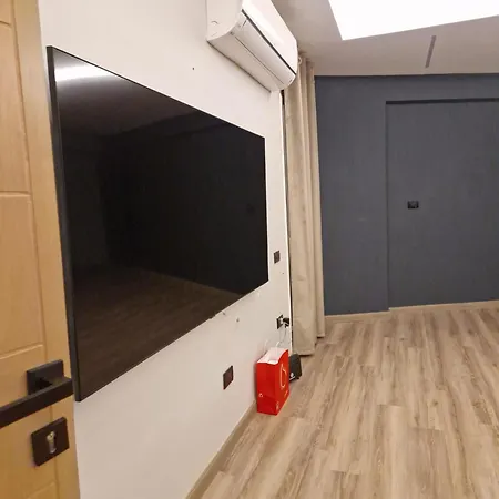 Comfy-Lux Appartment-2
