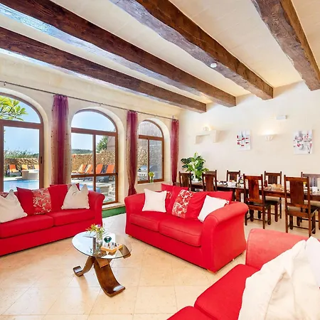 Levecca 2 Holiday Home-3