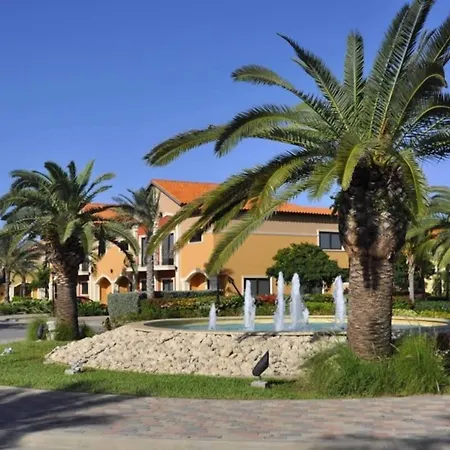 Spectacular House In Gold Coast-3