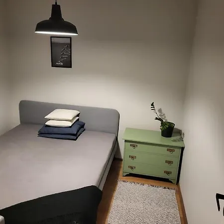 Hubane Majake Kaerdla Suedames Ootab Kuelalisi!-3