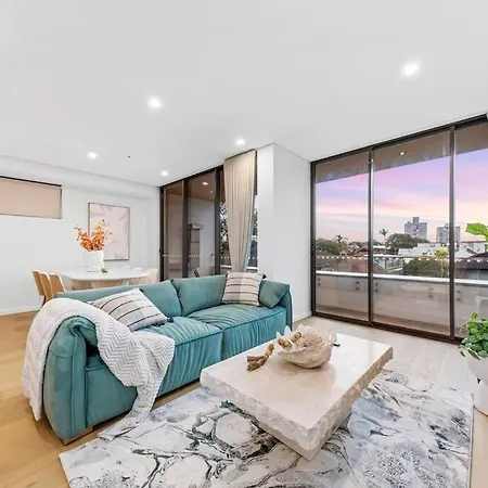 Luxury Penthouse 3 Bedrooms In Neutral Bay-3
