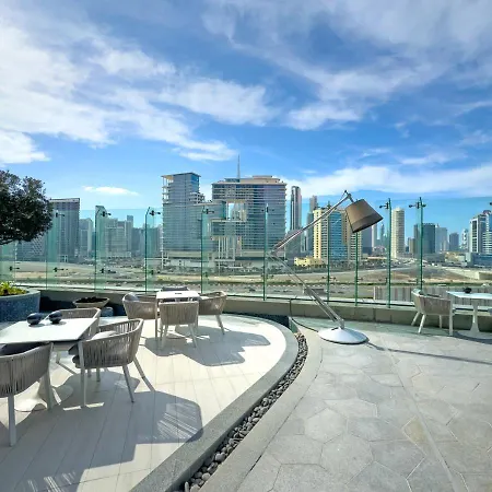 Savis Homes - Damac Paramount Tower A 1Br Ultimate Luxury And Glam Escape-3