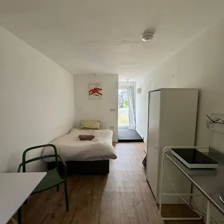 Studio Flat, Parking, Filton-2