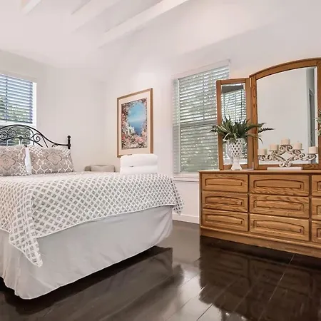 Downtown Home With Hot Tub, Bbq, Near Ice Plant!-2