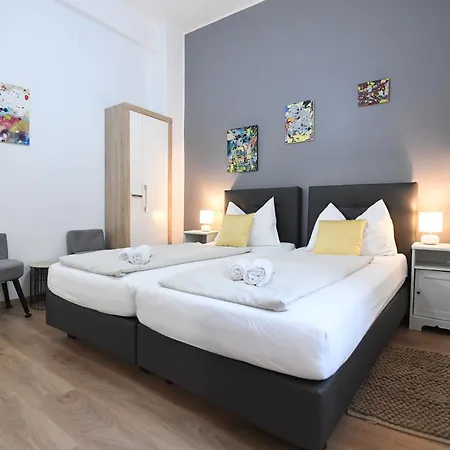 Green Lighthouse Rooms-3