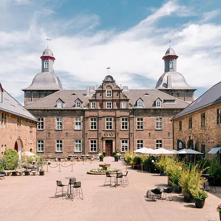 Schlosshotel Hugenpoet-2